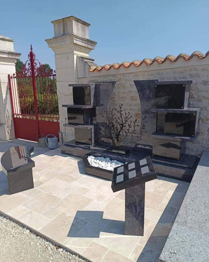 Pierre tombale et monuments funéraires Lacanau