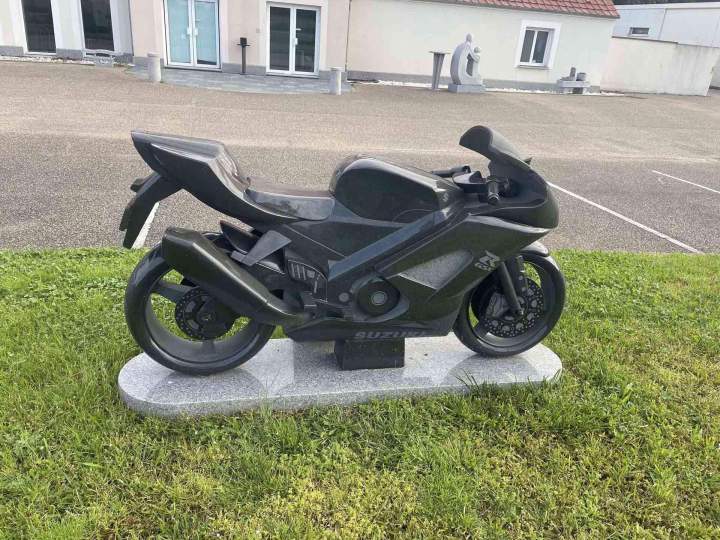 Création de sépultures en marbre Lacanau